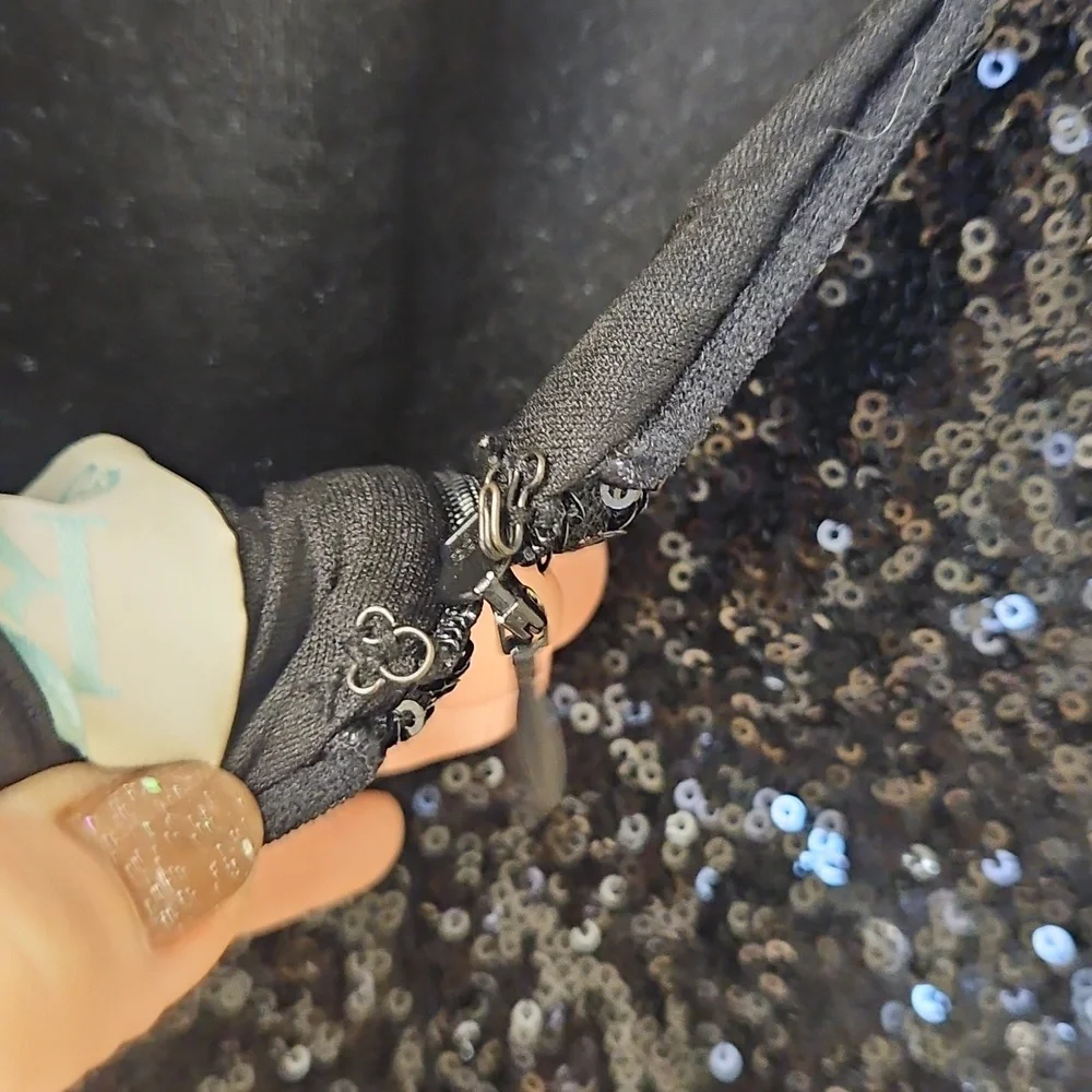 Size 10 (tag M) black/silver sleeveless sequin sheath style evening gown NWOT - Picture 11 of 11